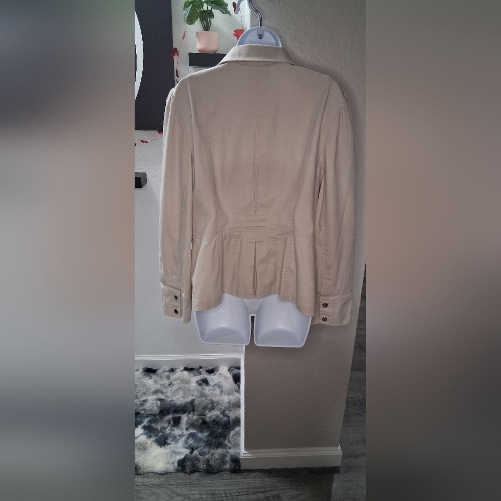 Evelyn Women's Beige Jacket - Picture 12 of 16